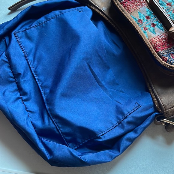 NWOT  Santa Fe Pattern Charming Charlie Brand Crossbody : or Shoulder Bag - Picture 9 of 10